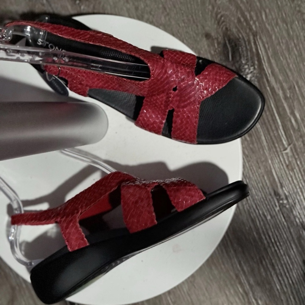 STONEFLY Scarlet Red Leather Snakeskin Strappy Wedge Sandals NWT Size 40 - Picture 3 of 10